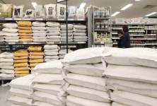 쌀값 급등에…‘서민의 술’ 막걸리도 꿈틀