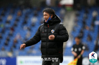 개막전에서 웃은 홍명보…울산 5-0 대승