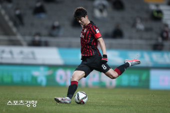 FC서울 주장 기성용, ‘3월의 선수’ 선정