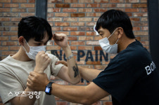 지플랫 훈련 지도하는 노남석 무술감독 [스경포토]