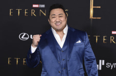 마동석, ♥예정화와 ‘이터널스’ 美 프리미어 밟아