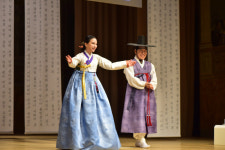 판소리 ‘흥보가’, 로마 첫 공연 성황…명창 김정민, 현지서 ‘판소리 프리마돈나’