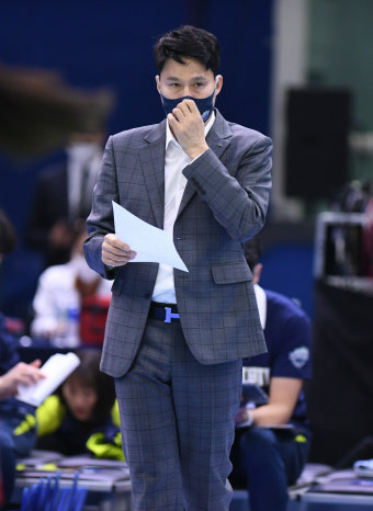 강성형 감독 “연승 후 연패 우려…신경 많이 썼다”