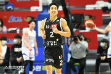 선두 KT는 9연승 질주…꼴찌 삼성은 4연패