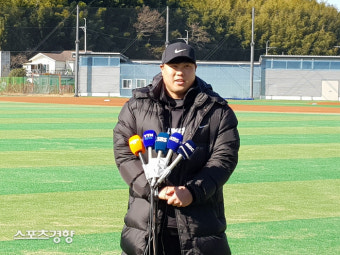 거제 상륙한 코리안 몬스터…류현진 “설렌다”
