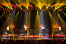 위너 콘서트, 38곡 무려 3시간을 달궜다