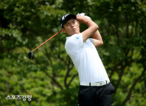 2주 연속 우승 도전 장희민, 노장 황인춘 꺾고 KPGA 먼싱웨어 매치플레이 32강 진출