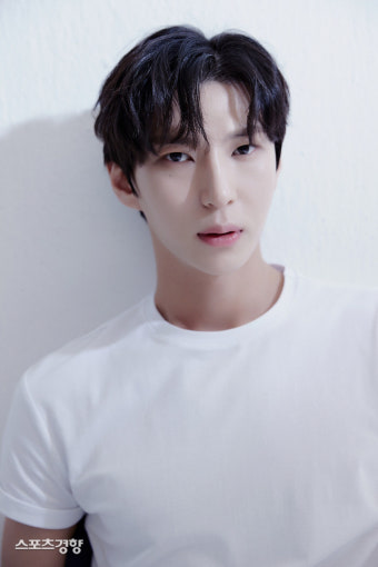 빅스 레오, 새 프로필 공개 ‘깊은 눈빛’