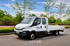 캠핑카 트럭들 뜬다, 나도 해볼까?[손재철의 이 차]