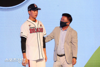 두산에 가는 최준호(북일고)[스경포토]