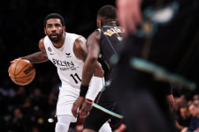 ‘어빙 33득점 부활’ 브루클린, 샬럿 잡고 동부 상위권 조준[NBA]