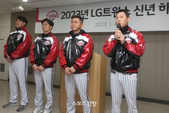 다른 유니폼, 같은 메시지···“LG 참 열심히 한다” 김정준 코치가 4개월 만에 다시 꺼낸 말