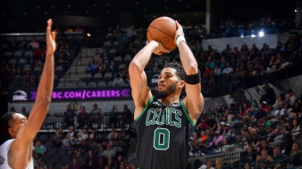 ‘32득점’ 테이텀, 시카고 잡고 보스턴 동부 1위 수성[NBA]