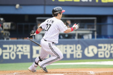 박동원 6·7호포 몰아치며 홈런 단독 선두··· LG 11-1 두산 대파