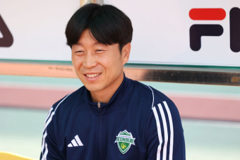 전북 김두현 감독 대행, 고별경기 강원전 승리... 조규성 ‘멀티골’ 선물[현장]