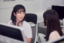 배우 윤가이, ‘SNL 코리아’ 책임지는 팔색조 캐릭터···별종 신입기자·‘기존쎄’ 신입사원·소개팅녀