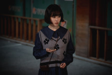 ‘힙하게’ 한지민, 허당 봉선생 웃음꽃