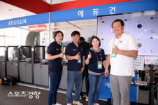 [2023 스스로] 에듀건 오룡 대표 “레이저 사격 체험하러 오세요”[스경포토]
