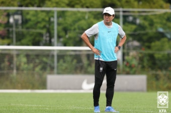 황선홍 AG 축구대표팀 감독 “이강인 투입 시기, 몸상태 보고 결정할 것”