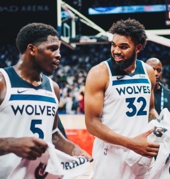 ‘타운스·에드워즈 27P 합작’ 미네소타, 돈치치 나선 댈러스 격파[NBA 프리시즌]