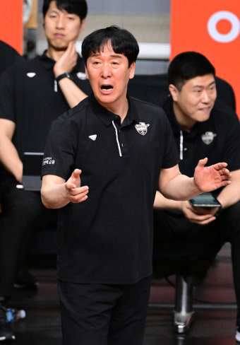 포기하지 않은 우리카드, 마테이 공백 메웠다…“모든 선수 칭찬하고 싶다”