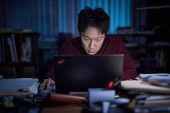 ‘댓글부대’ 손석구, 쉴 틈 없다