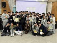 영화 ‘부활’ 구수환 감독, 한빛고등학교에서 북 콘서트 진행