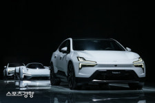 베일 벗은 폴스타4…‘자동차의 미래’ 자신감[2024 베이징모터쇼]