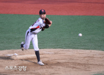 [우수중 초청 인제군 야구] 천안북중 구원투수 김용민의 팔색투[스경포토]