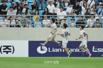 ‘울산 꺾은 자신감’ 강원의 돌풍, 상승세 대구도 꺾었다···‘황문기 극장골’로 대구에 2-1 짜릿한 승리