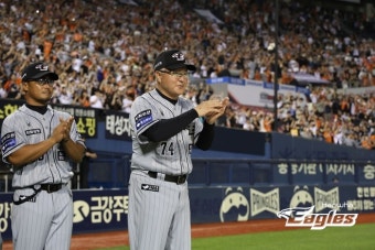 돌아온 명장, 8년 만에 다시 쌓아올린 금자탑··· 김경문 한화 감독 KBO 역대 600번째 감독 900승 고지