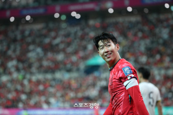 친절한 캡틴 손흥민의 해설…치우미 향한 제스처부터 재계약 논란까지 명쾌하게 풀었다