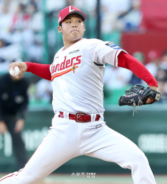 시간이 별로 없는 시라카와, 선발 잔류 ‘합격투’···그것도 1위 KIA 상대로