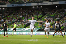 FC서울 ‘5골 대승-3연승’, 약 7년간 못 이겼던 전북도 잡았다···최하위 전북 언제쯤 이겨보나, 7경기째 무승