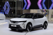 ‘르노 재조명 받을까’ 프랑스 감성 집중 키워야 한다