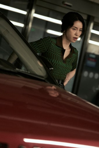 ‘리볼버’ 임지연, 박연진 벗었다