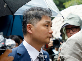 김범수 구속, 첫 소환 불발…건강상의 이유로.