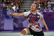 이것이 세계랭킹 1위의 완벽한 경기···안세영, ‘전 1위’ 야마구치 완파하고 4강 진출[파리올림픽]