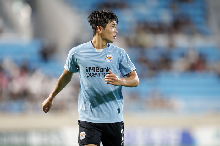 대한축구대표팀, 권경원과 김문환 부상에 따라 대체 선발 진행