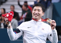 한국 장애인 탁구 간판 김영건, 패럴림픽 개인 5번째 금메달