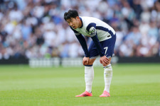 ‘완벽 도우미’ 손흥민 미쳤다! ‘2도움’ 대폭발!···‘솔랑케 데뷔골’ 토트넘, 브렌트퍼드에 3-1 대역전승[EPL 리뷰]