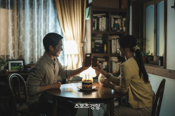 김설현-엄태구, 달달한 로맨스 설레네(조명가게)
