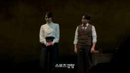 ‘넬리블라이’, 여성의 연대와 희망에 관하여[리뷰]