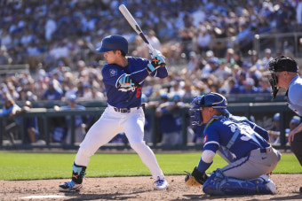 LA 다저스 김혜성, MLB 시범경기 데뷔전에서 첫 안타 확보