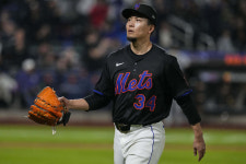 배지환, 밀워키 이적과 함께 MLB 복귀…첫 경기에서 번트 안타 기록