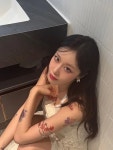 ‘황재균과 이혼’ 지연, 붉은 타투 뒤덮은 팔뚝…확 달라진 분위기