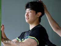 [인제군 1박2일 야구] 부천유니콘스 박상민 ‘이 맛에 홈런쳐요’[스경포토]