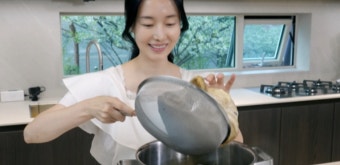 이정현, 남편에 지극정성···톱 들고 대구 손질 (편스토랑)