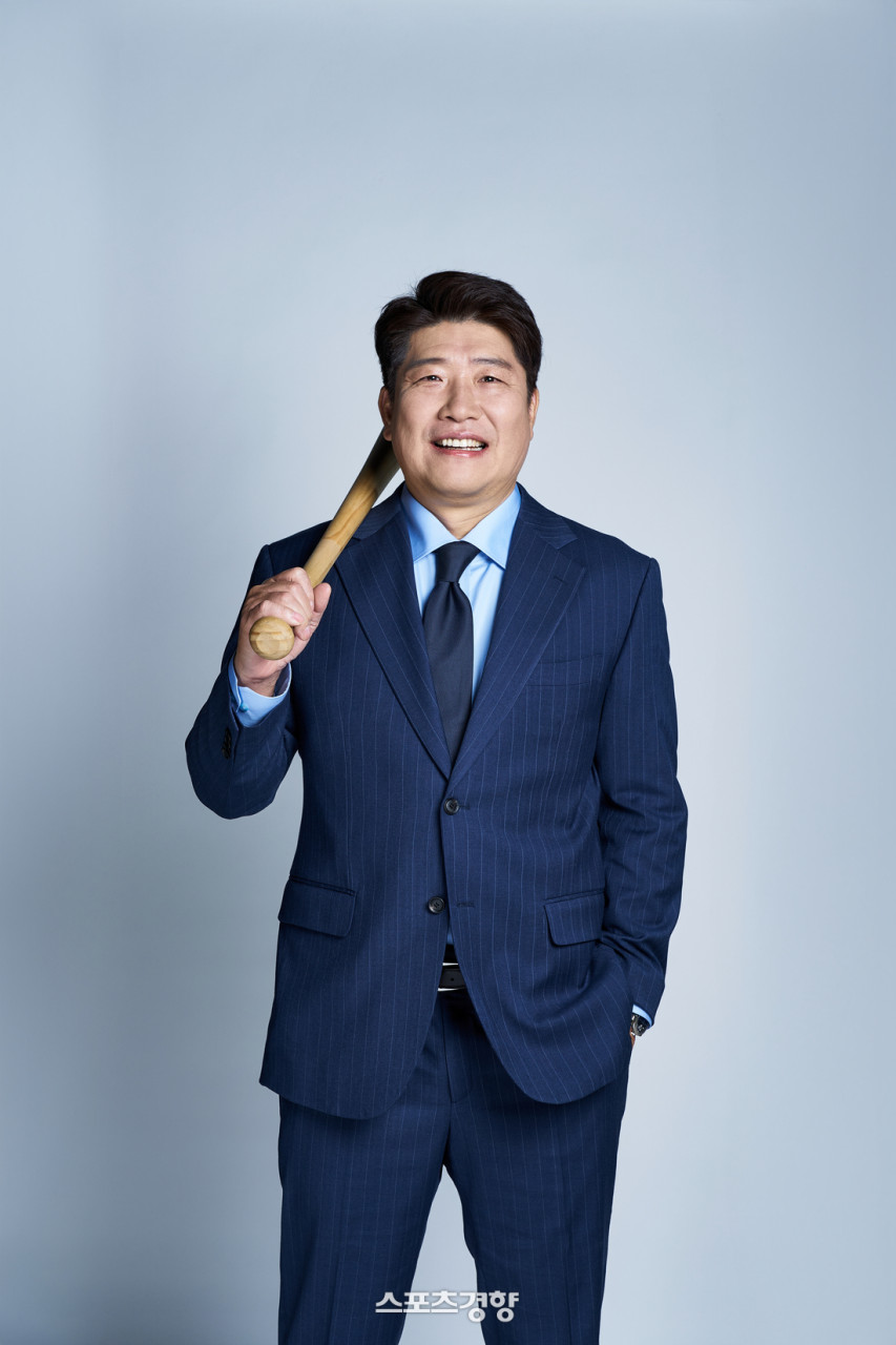 2025 시즌, KT 위즈 안현민, 괴물 타자 등극! 신인왕 주자 대열에 이름 올려