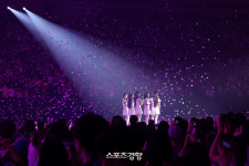 아일릿, 일 4만 팬콘서트 성료···합동 무대까지